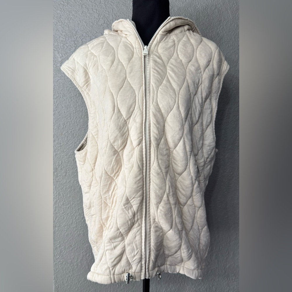 FP Movement NWT Dream Big Sz S Cream Quilted Sleeveless Zip Up Hoodie Sweatshirt - Picture 7 of 7